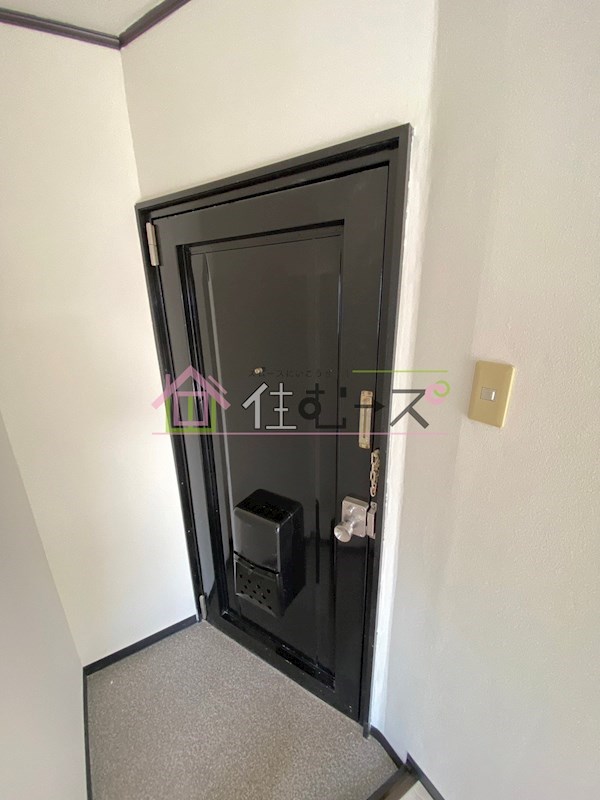 OLA COURT西田辺 玄関