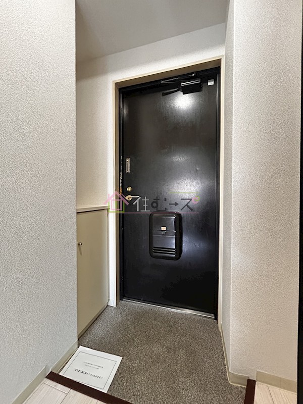 ロイヤル巽 玄関