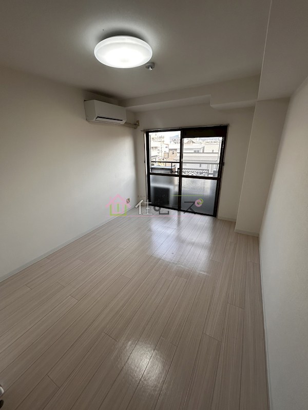 ロイヤル巽 ベッドルーム