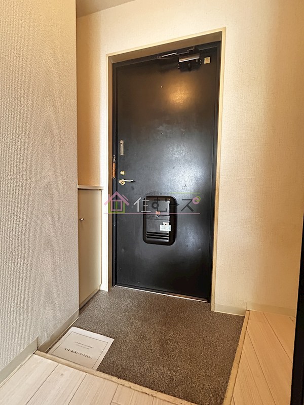 ロイヤル巽 玄関