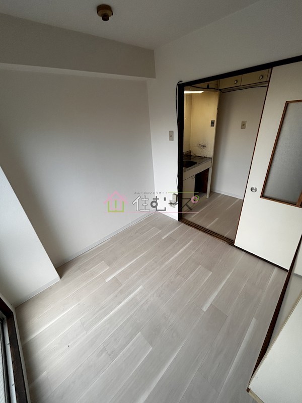 トーエー玉造第2ビル リビング