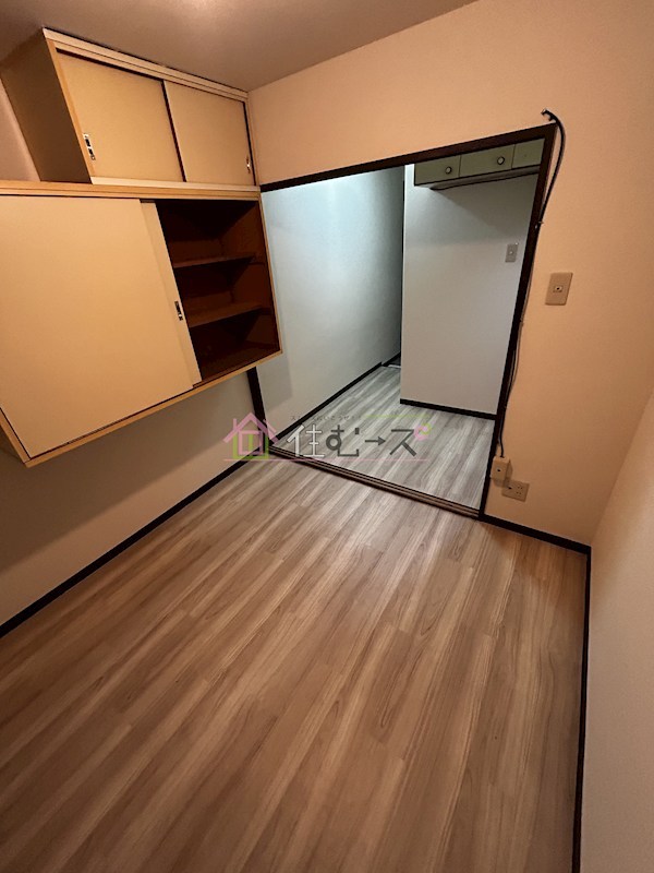 トーエー玉造第2ビル リビング