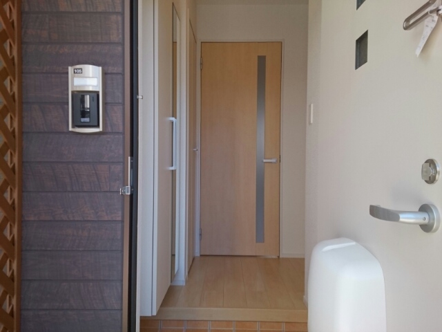 トレス　グルージャ 玄関