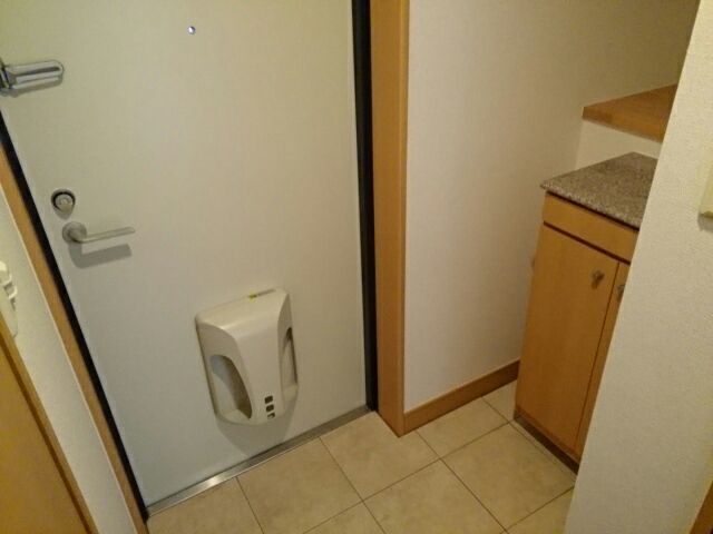 フォルトゥ－ナ 玄関