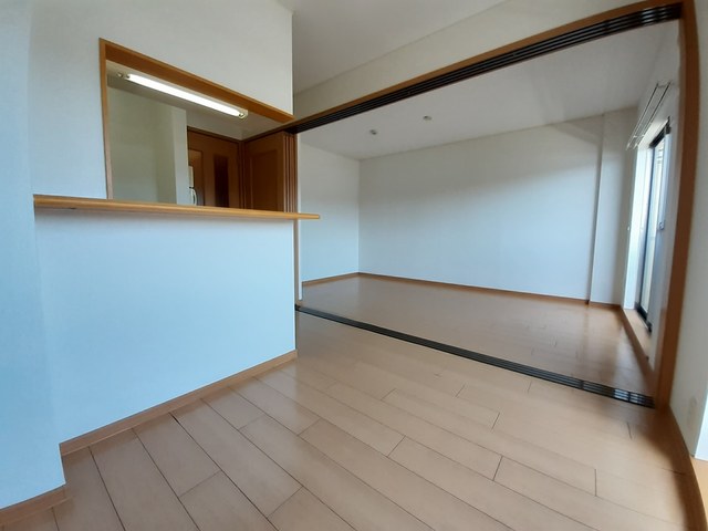 インヴィテ・ボヌ－ルⅡ番館 リビング