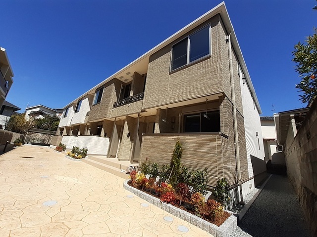 ネオ　レジデンス 外観