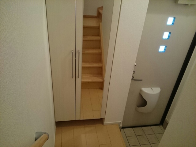 プラシード・セレノ・カーサ 玄関