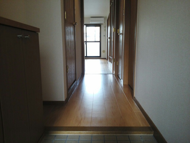 シャトールミエール 玄関