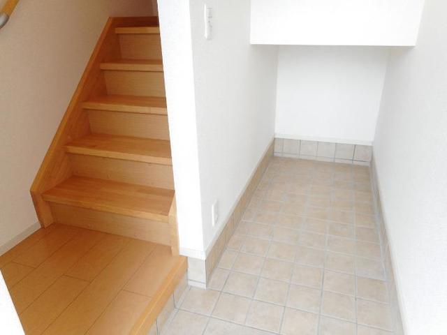 フローラル南別府 玄関