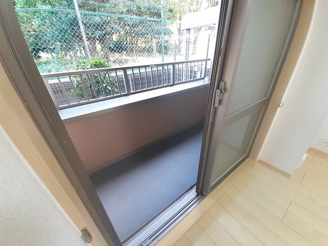 サニーキャンプ東雲Ⅱ ベランダ