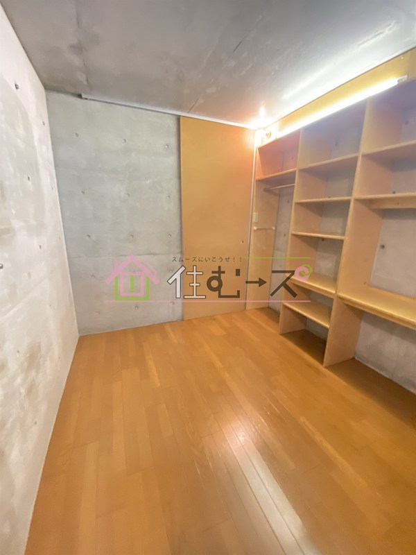 メネダス リビング