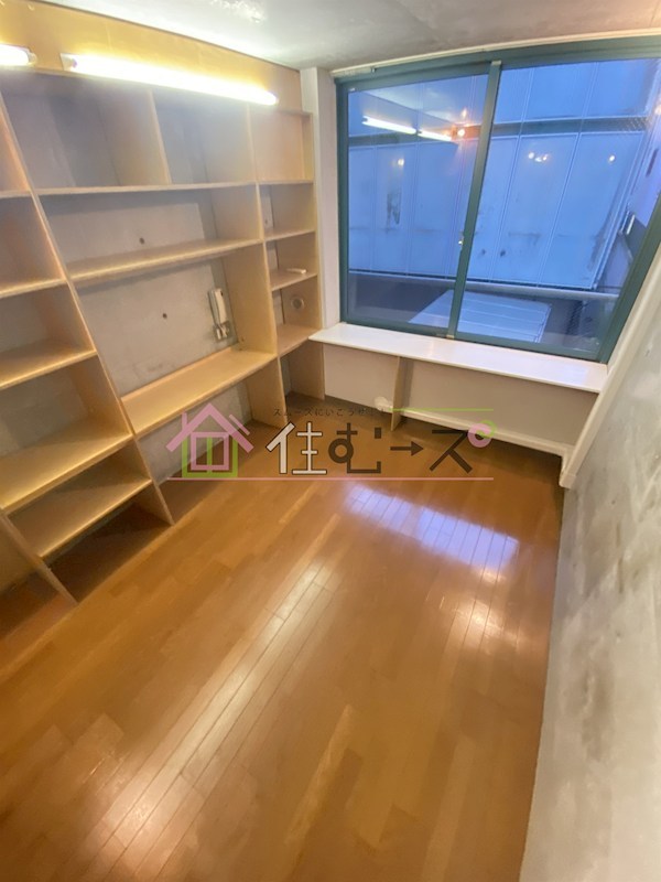 メネダス ベッドルーム