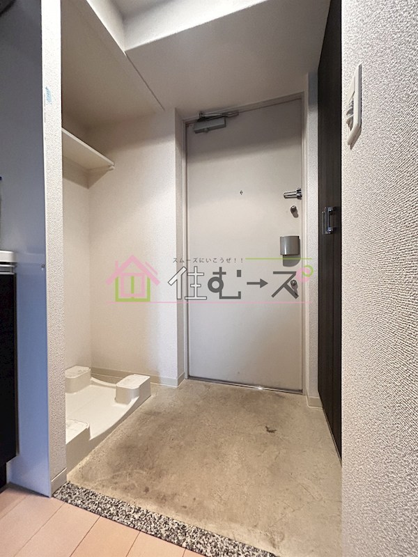 エステムコート難波WESTSIDEⅢドームシティ 玄関