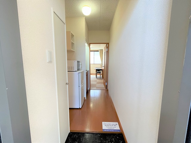 レオパレスＹＭ 玄関