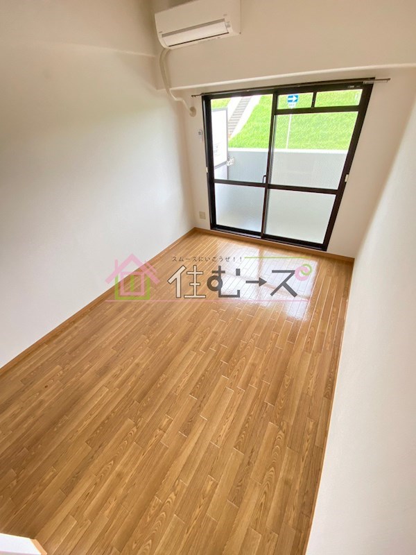 エスリード新大阪第6 ベッドルーム