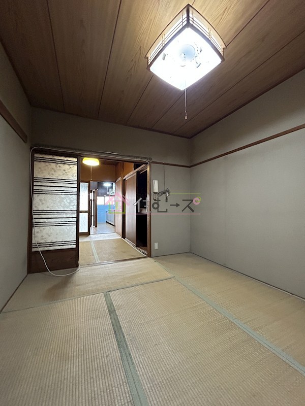 高殿４丁目貸家 リビング