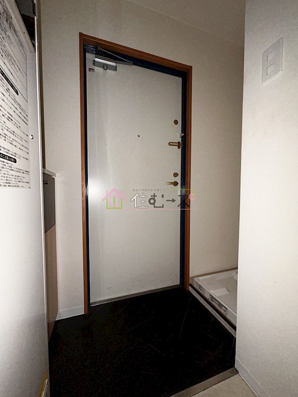 リズ新北野 玄関