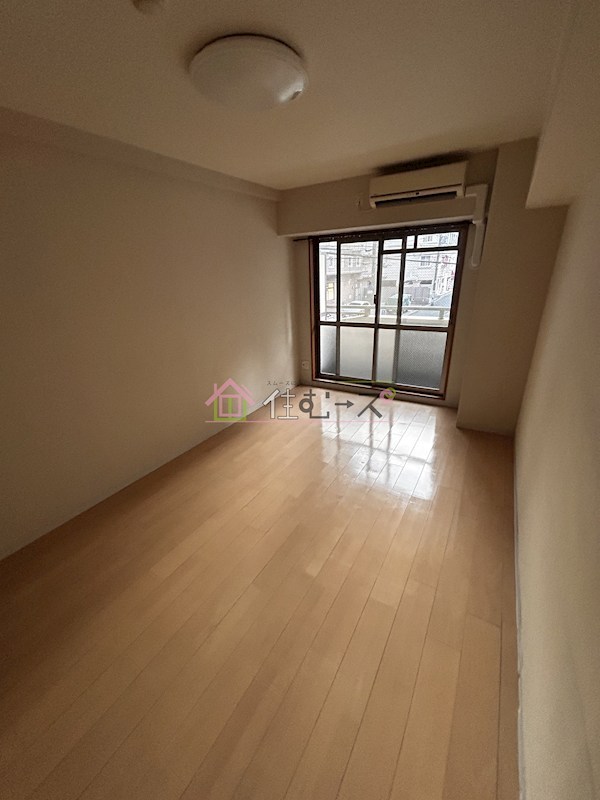 リズ新北野 ベッドルーム