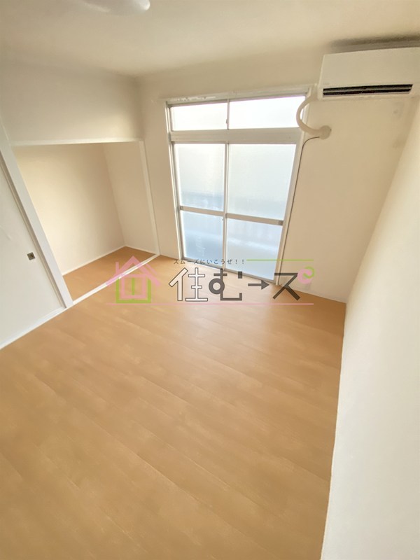 小川マンション ベッドルーム