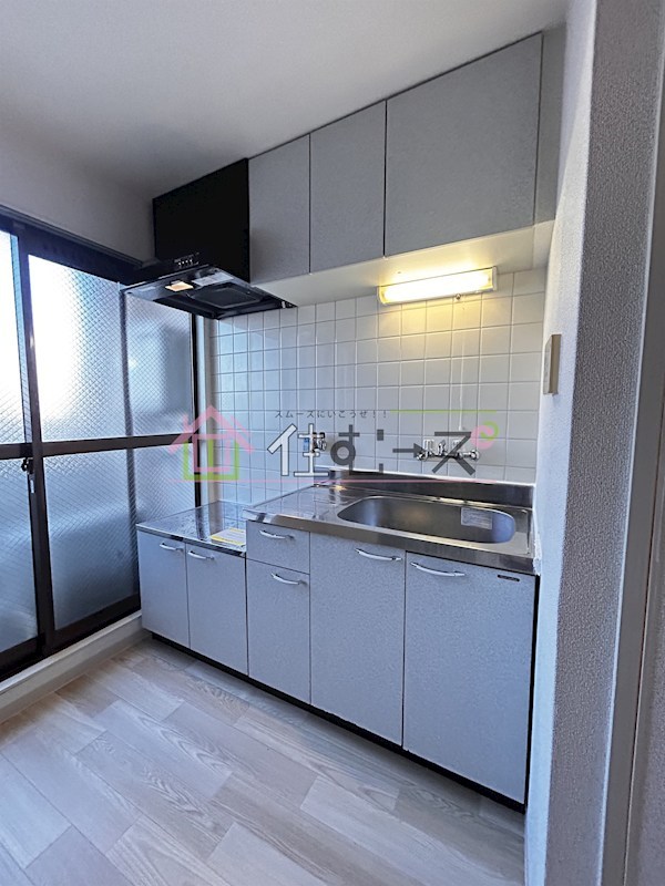 レジデンス三津屋 キッチン