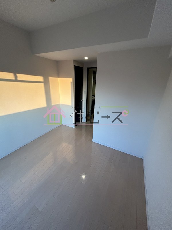 クレアート大阪トゥールビヨン リビング