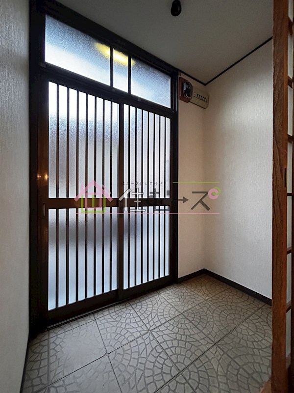 西三国3丁目貸家 玄関