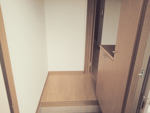 グリーンヒルズ日根野Ⅰ号館 玄関