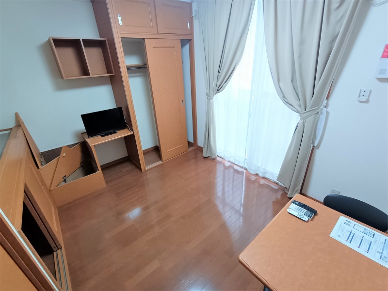 レオパレスインフォレスタ リビング