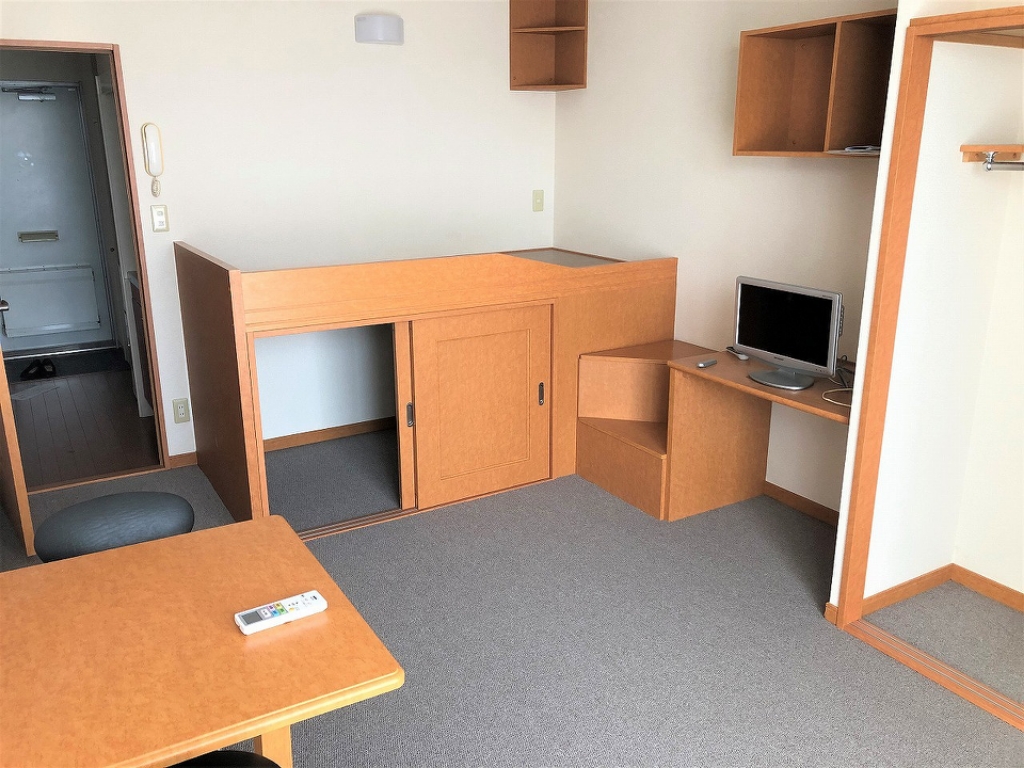 レオパレスコンフォート光明池 リビング