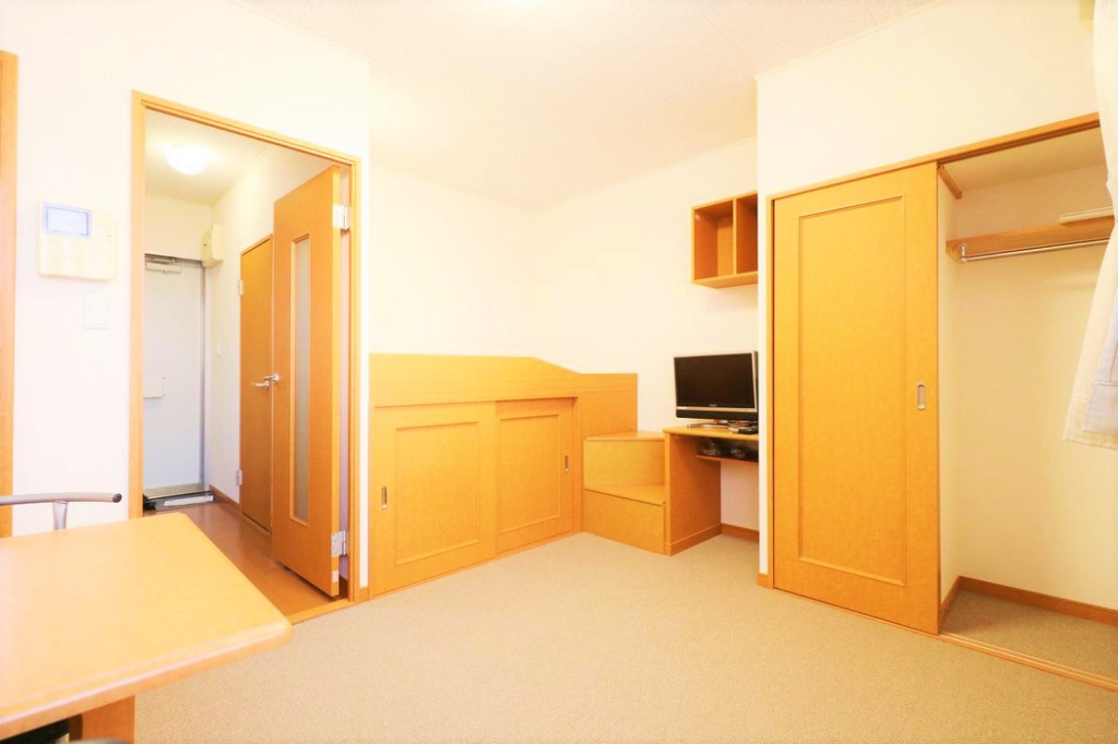 レオパレス見野山 リビング