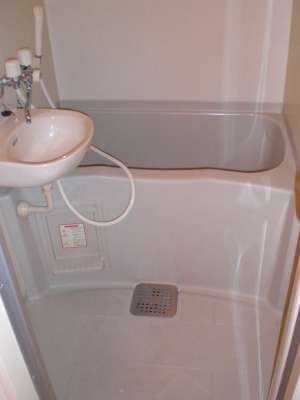 レオパレスアカツキ 風呂画像