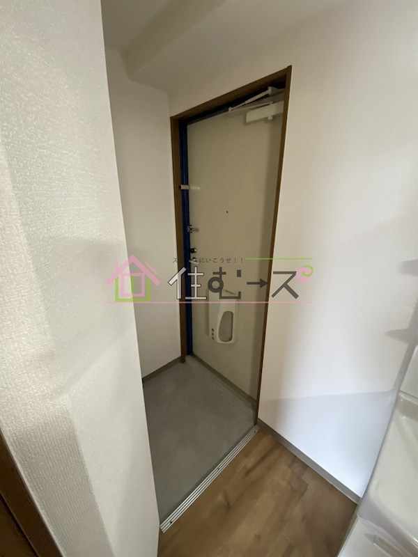 プレミアム新福島 玄関