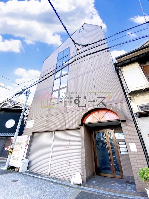 メゾンマルヨネ九条 外観