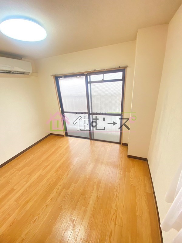 エムロード中川 ベッドルーム