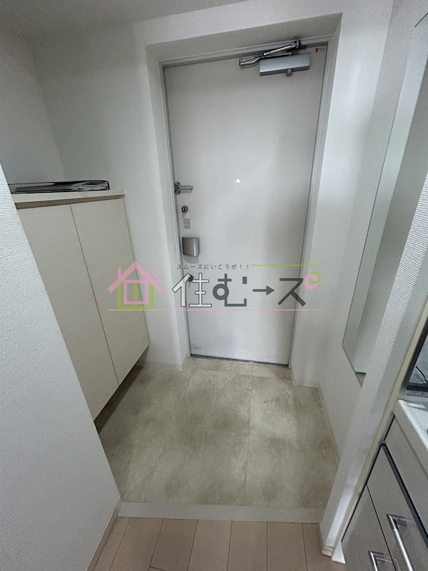 アドバンス心斎橋ラシュレ 玄関