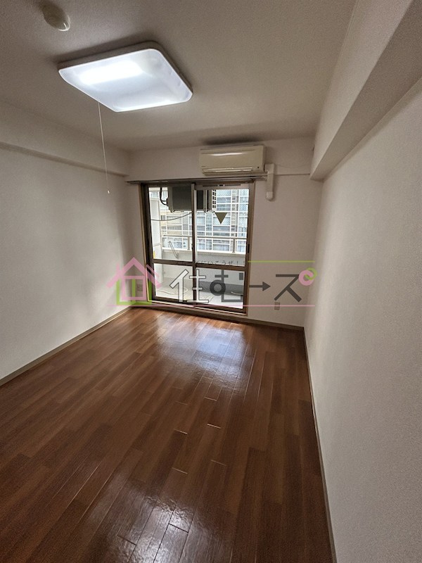 ロイヤルメゾン北浜 ベッドルーム