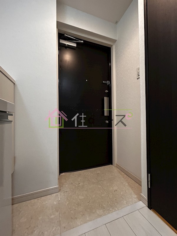 レオンコンフォート難波 玄関