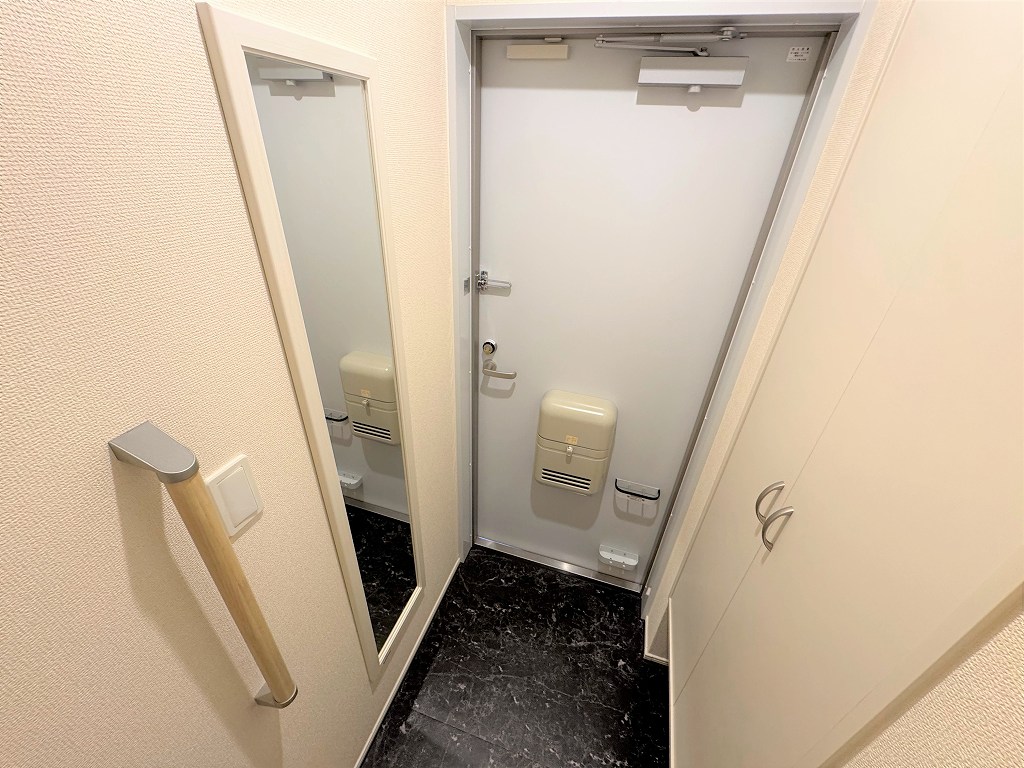 ミランダ浪華Ⅴ 玄関