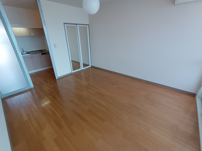 レオパレス吉田 ベッドルーム