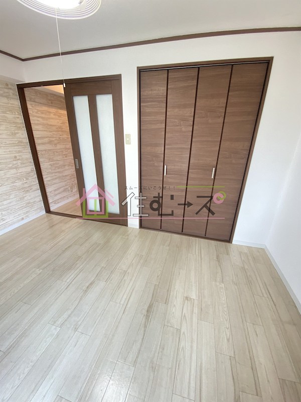 日生ロイヤルマンション十三 リビング