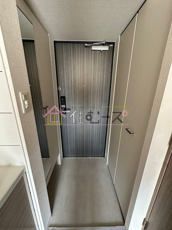 エスリード大阪ドームCERCA 玄関