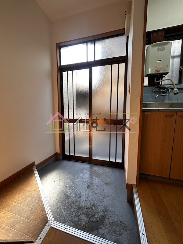 中浜1丁目16-8貸家 玄関