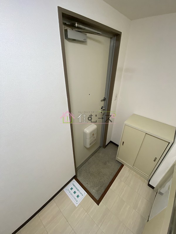 ハイツM・M 玄関