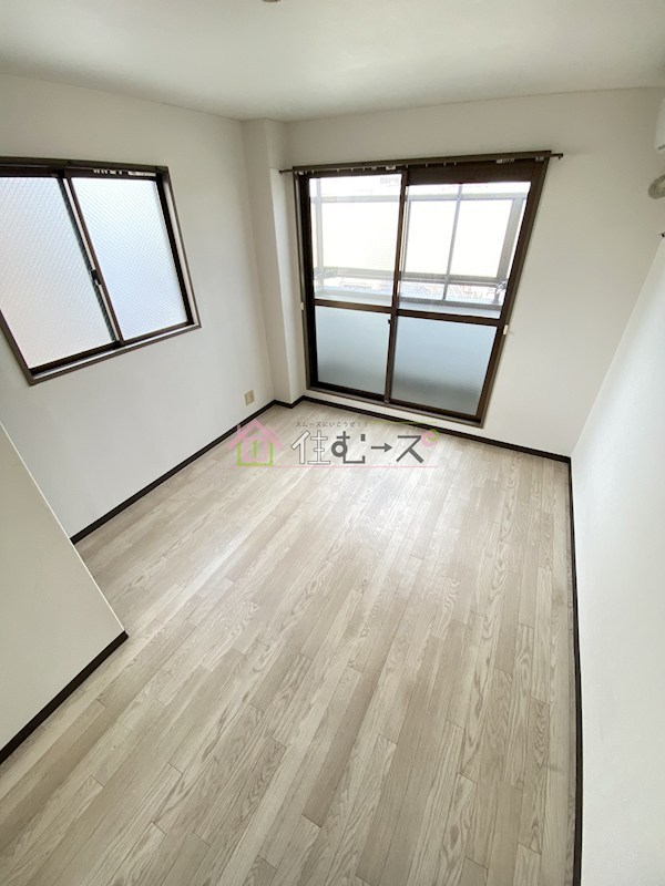 ハイツM・M ベッドルーム