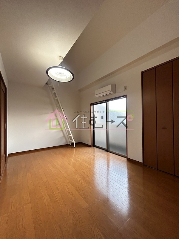 ユーベ今福 ベッドルーム