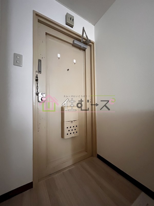 レガーレ関目 玄関