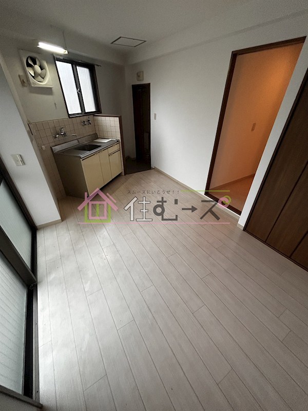 ハピネス関目 リビング