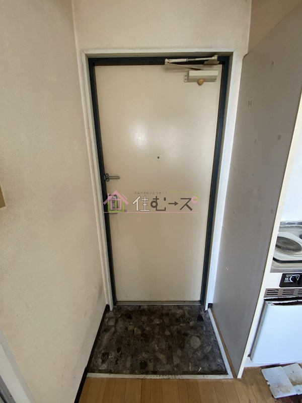 728湯里ハイツ 玄関