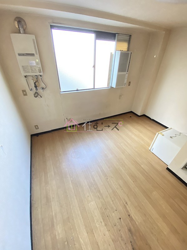 728湯里ハイツ ベッドルーム