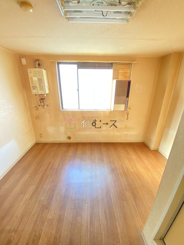 728湯里ハイツ ベッドルーム